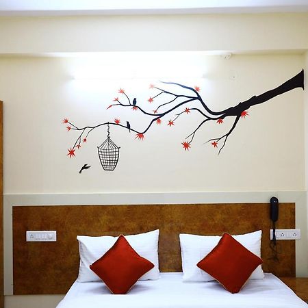 Sasthi Suites Bangalore Luaran gambar